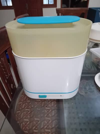 BABY BOTTLE STEAM STERILIZER AVAILABLE IN EXCELLENT CONDITION