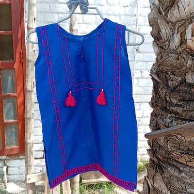 Beautiful Kids Embroidered Outfit for Girls (3–4 Years)