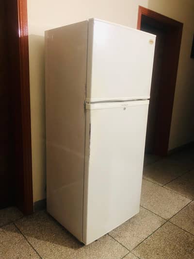 Medium size used fridge for sale