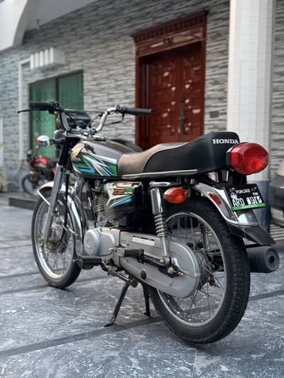 Honda CG 125 Black edition