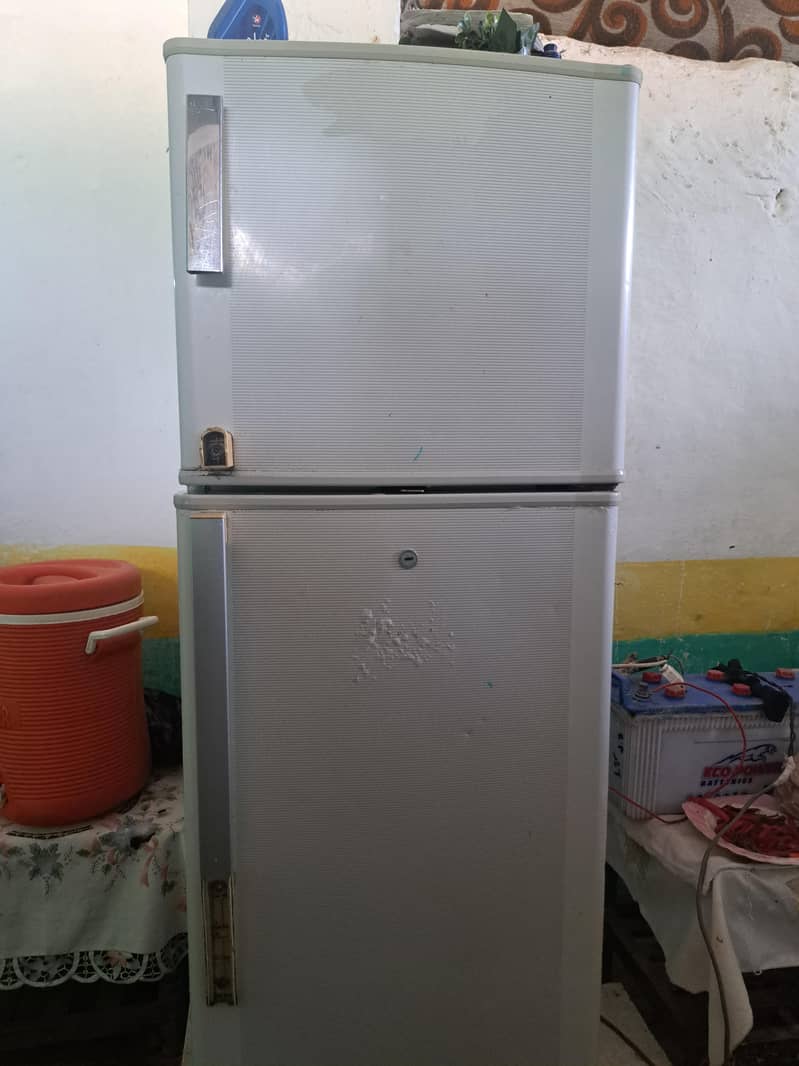 normal size fridge 0