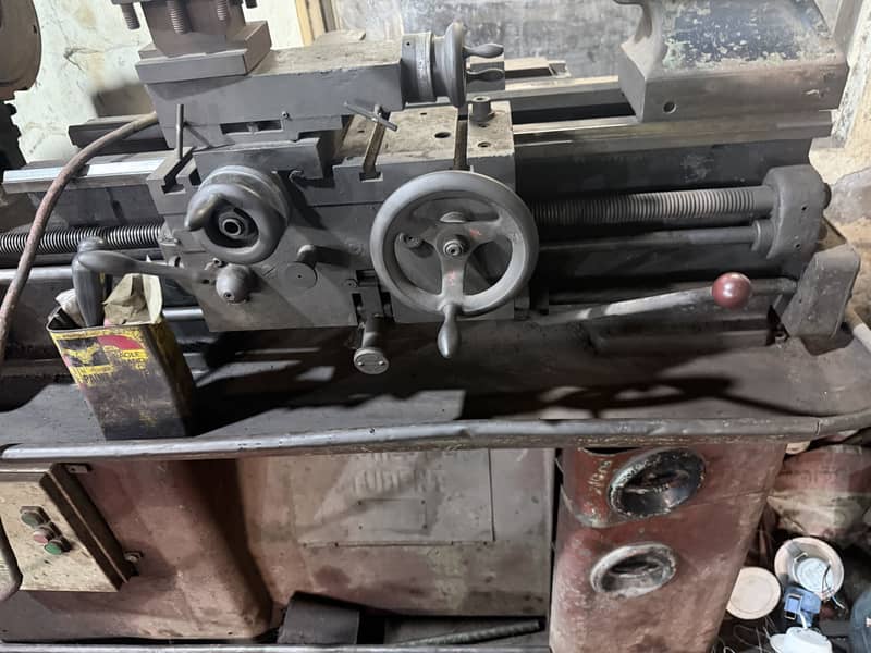 Lathe machine.       خراد مشین 3