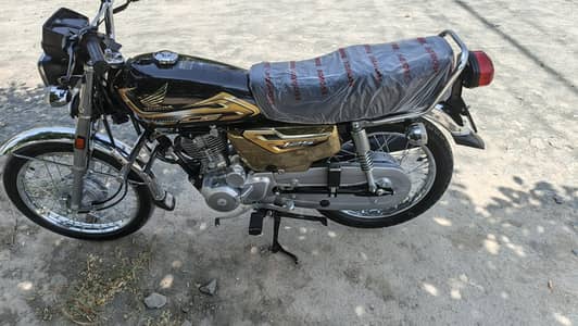 Honda 2026 model gold adition 26 k march me lya tha