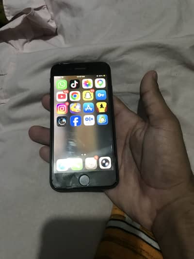 Apple iPhone SE