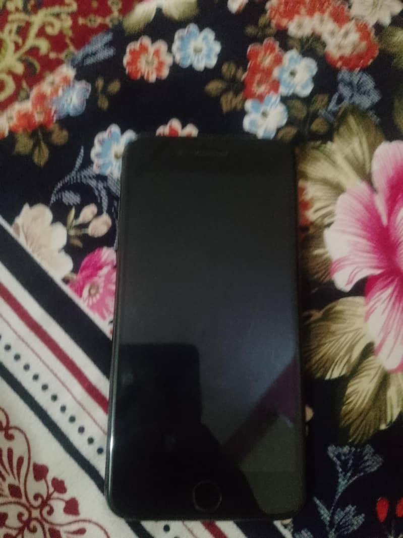 Apple iPhone 8 Plus 2