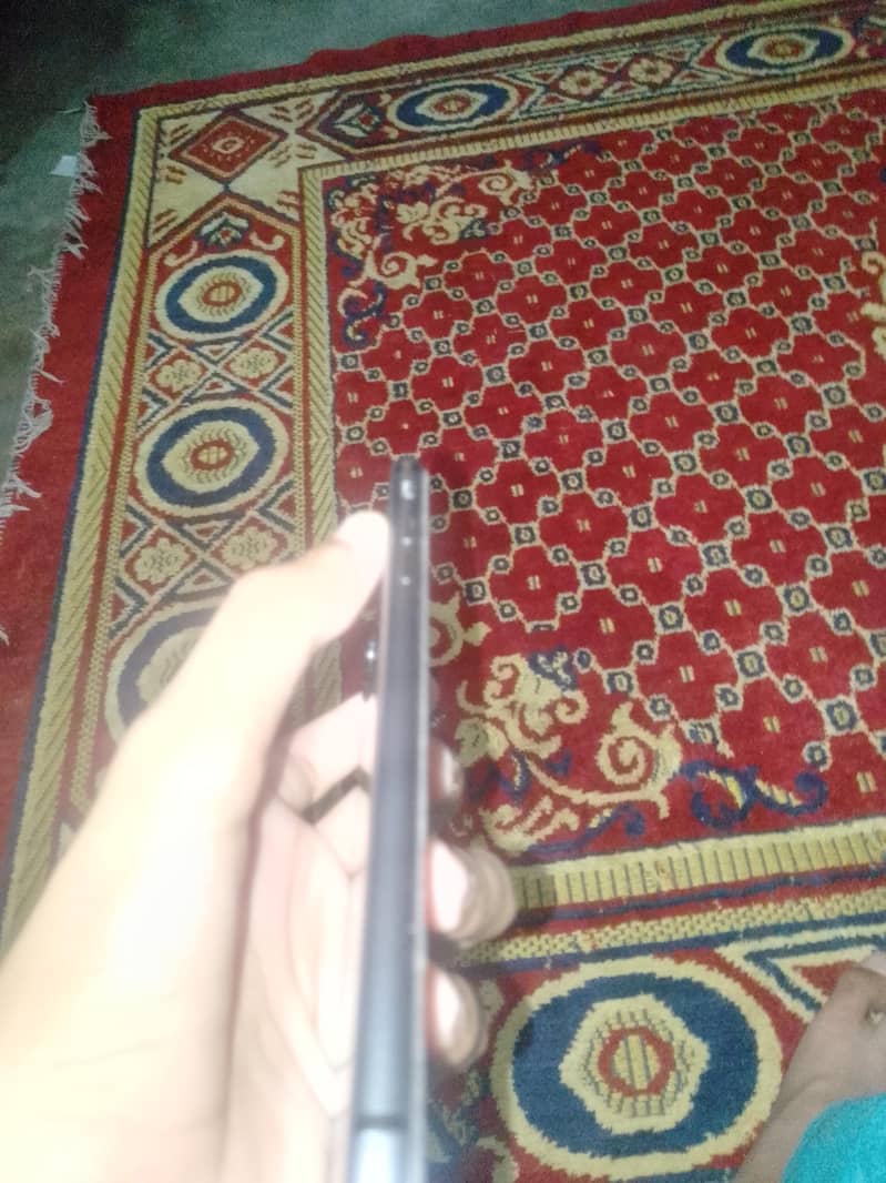 Apple iPhone 8 Plus 4