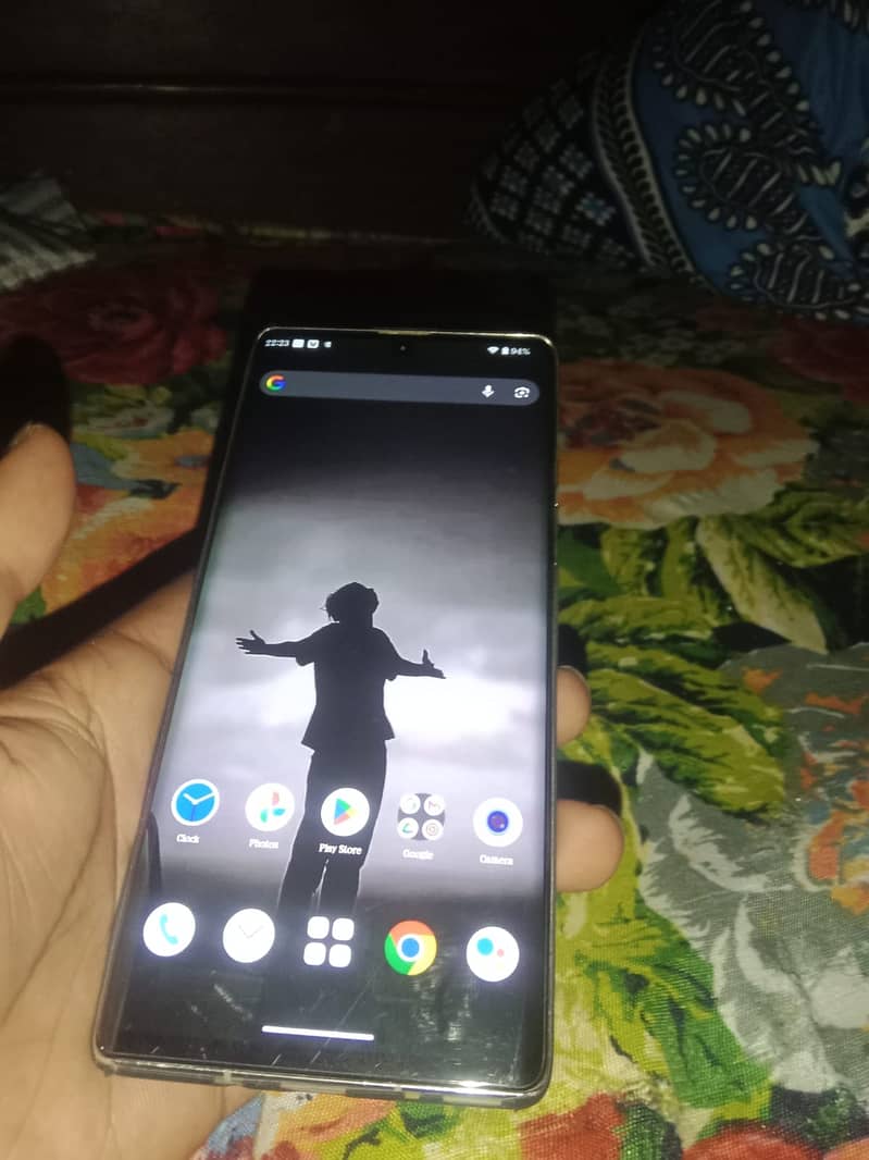 Sharp Aquos R6 0