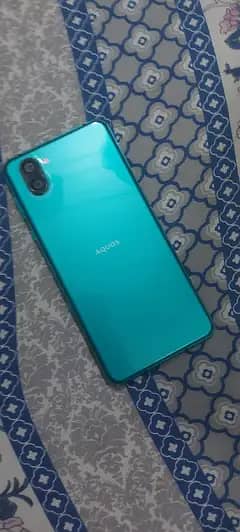 Sharp Aquos R3