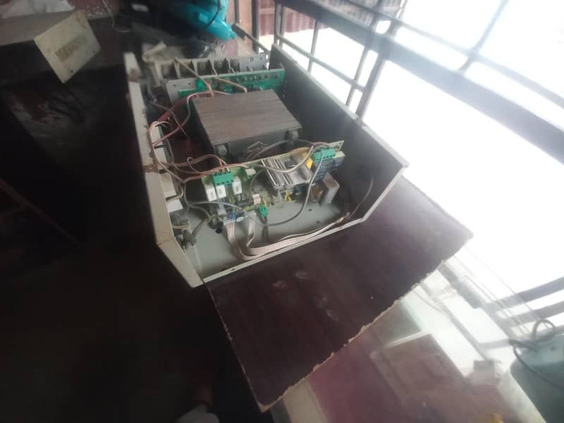 UPS 24v 1