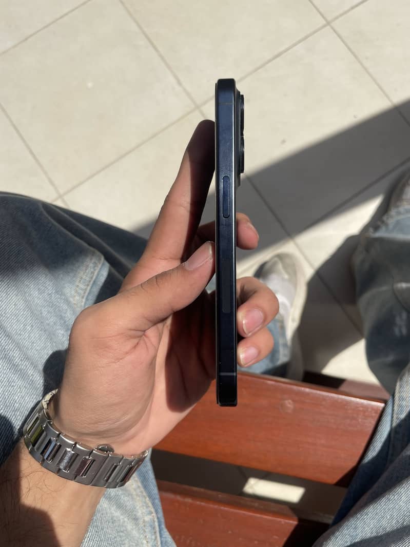 Apple iPhone 15 Pro 1