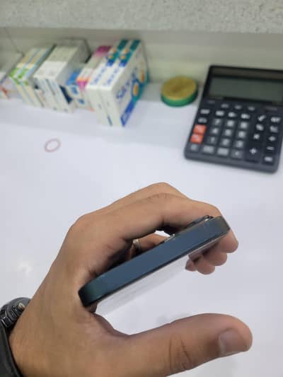 Apple iPhone 14