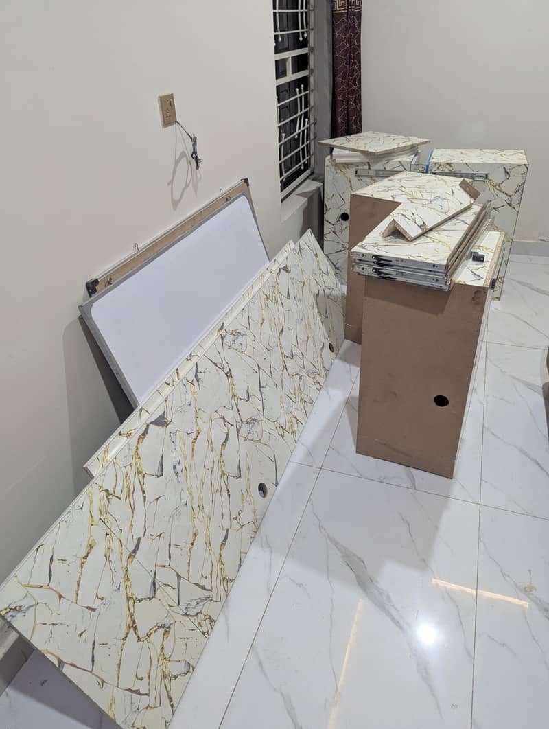 Computer Table 0