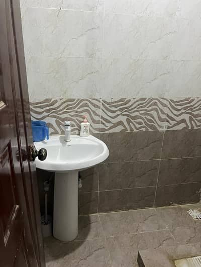 Ready To Buy A Prime Location Upper Portion 100 Square Yards In North Nazimabad - Block J