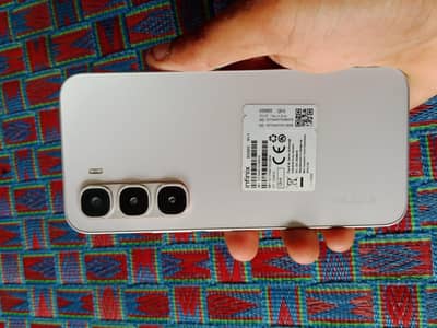 Infinix Hot 60 Pro 8 128 ma h box charger sat h 10 by 10 condition
