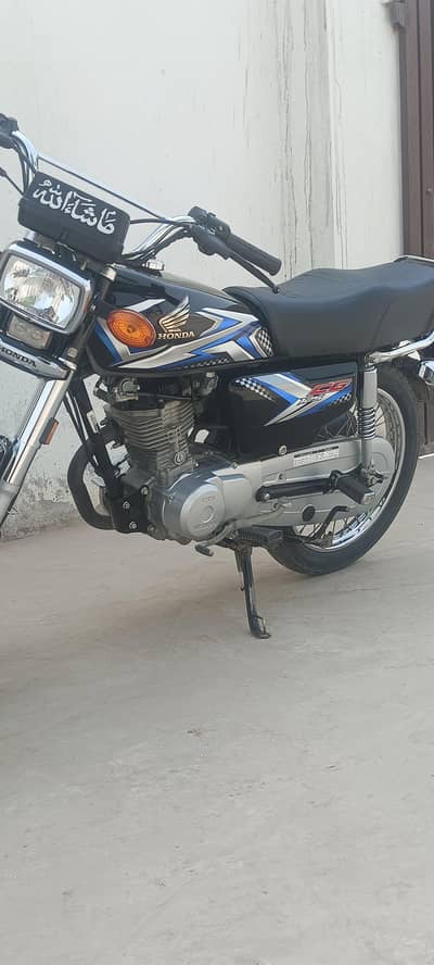 blkul farsh hai 10/10 khuwash mand rabta Karen