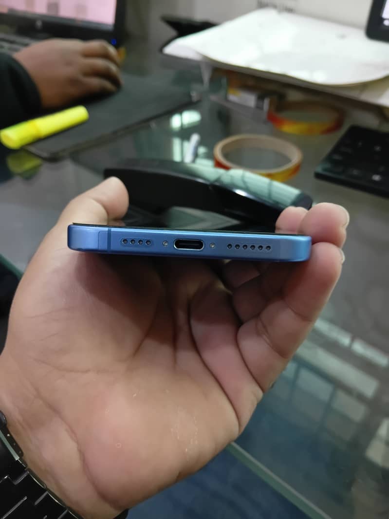 iPhone 16 plus 2