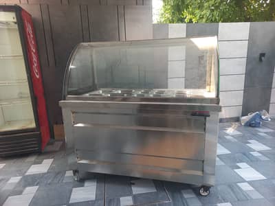 A perfect condition and with perfect cooling salad bar