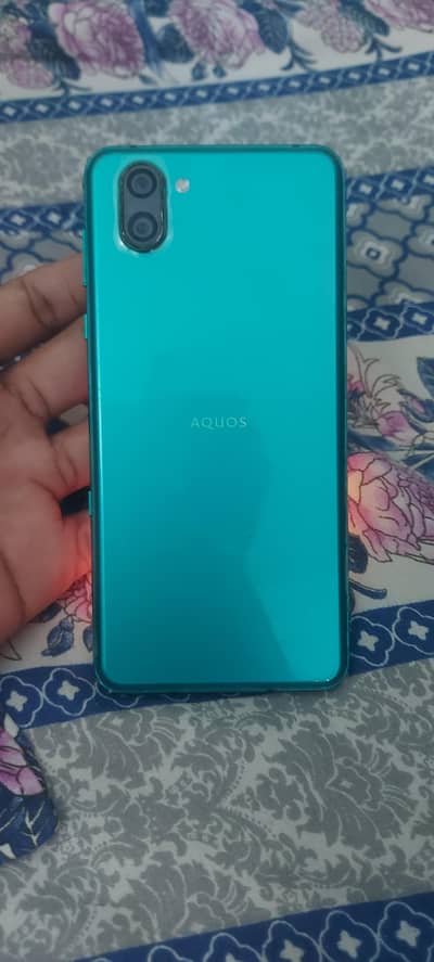 Sharp Aquos R3