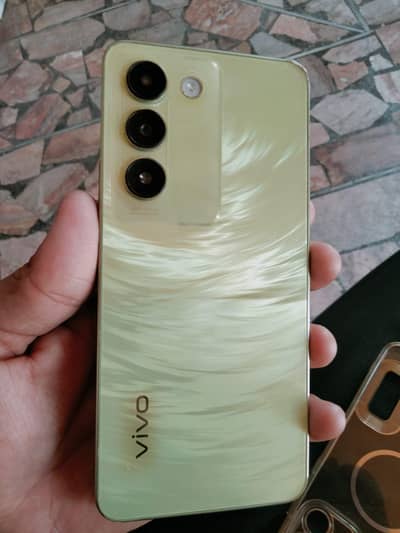 Vivo Y100