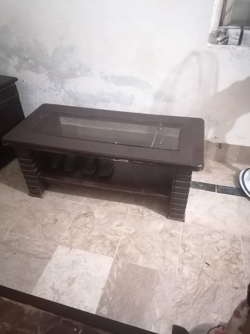 Double bed withe side table draz or centre table 5
