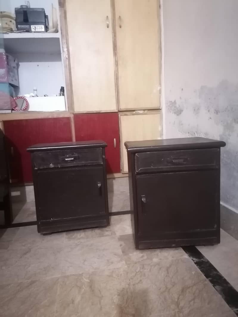 Double bed withe side table draz or centre table 6