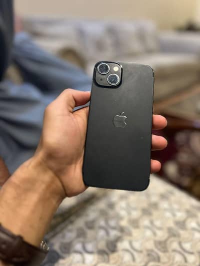 Apple iPhone 13