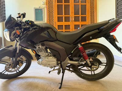 Suzuki GSX 125 2025 - Total Scratchless & Mint Condition