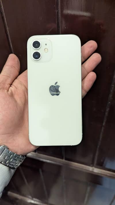 Apple iPhone 12