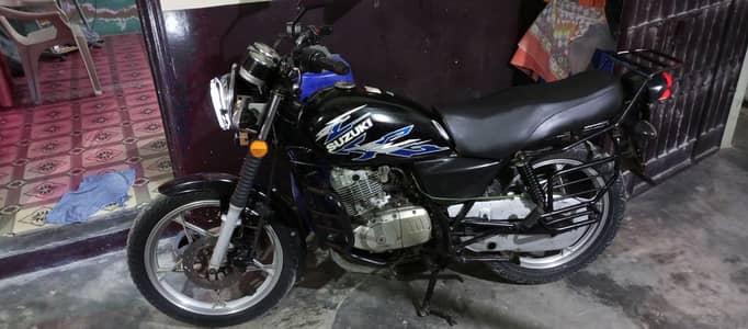 Suzuki GS 150 SE