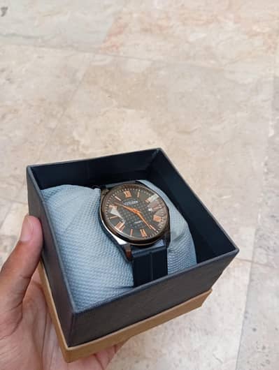 Men's quartz citizen watch with box