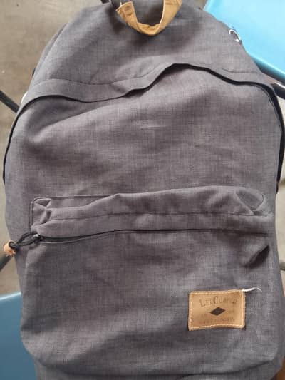 ya bag boht confitable ha