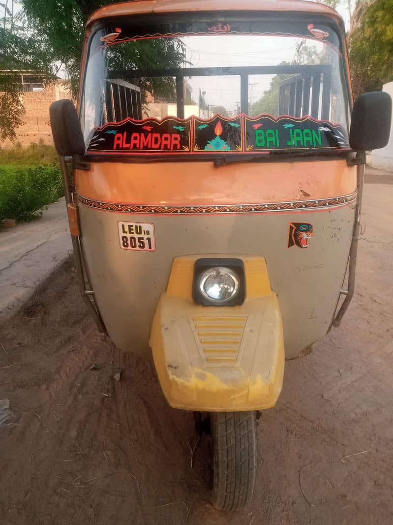 Loader rickshaw 0