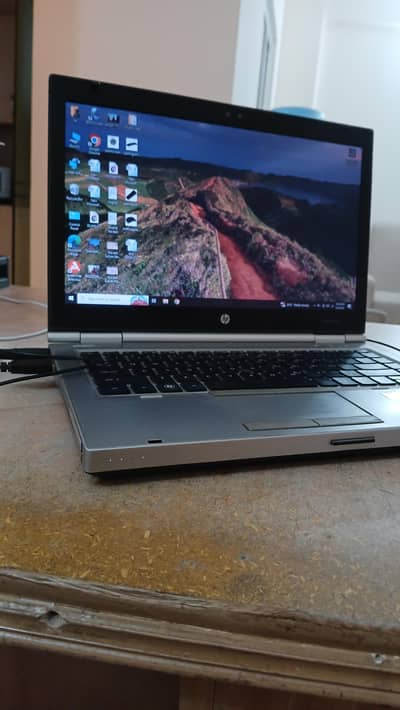 hp elitebook 8460p with battery