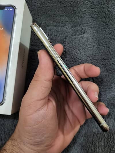 Apple iPhone XS 256 PTA BOX