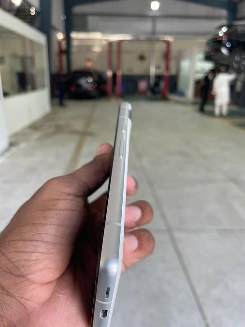 Google Pixel 7a 4