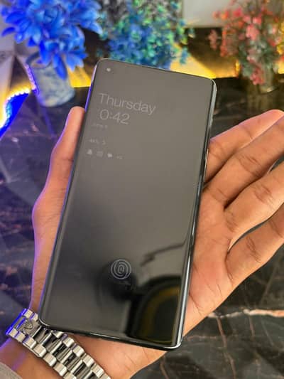 One Plus 8 UVW 128GB
