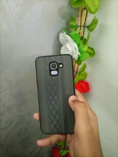 Samsung Mobile J6