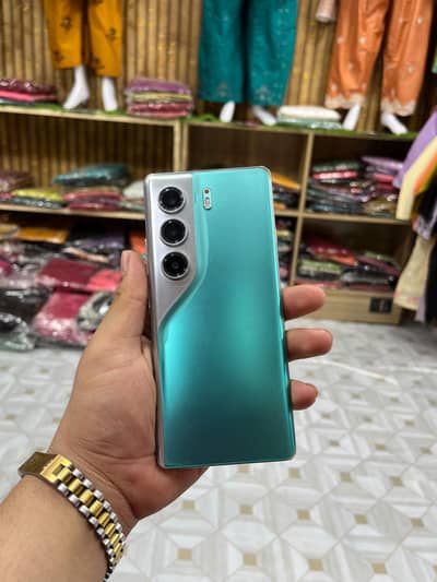 Tecno CAMON 40 Pro