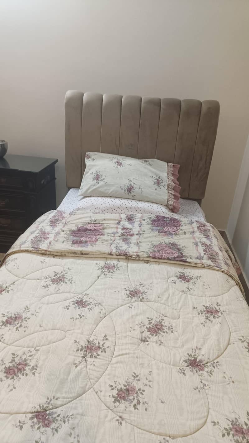 Single Bed 1 2