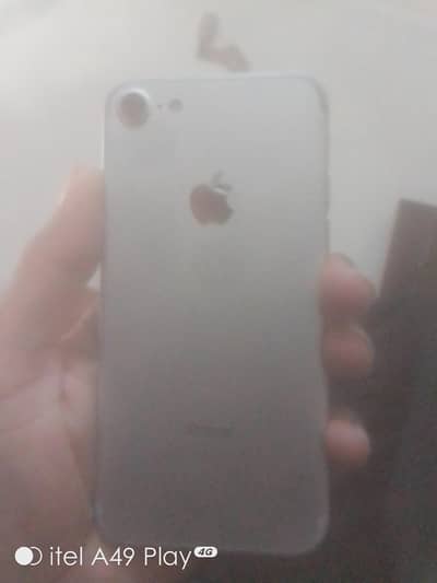 Apple iPhone 7