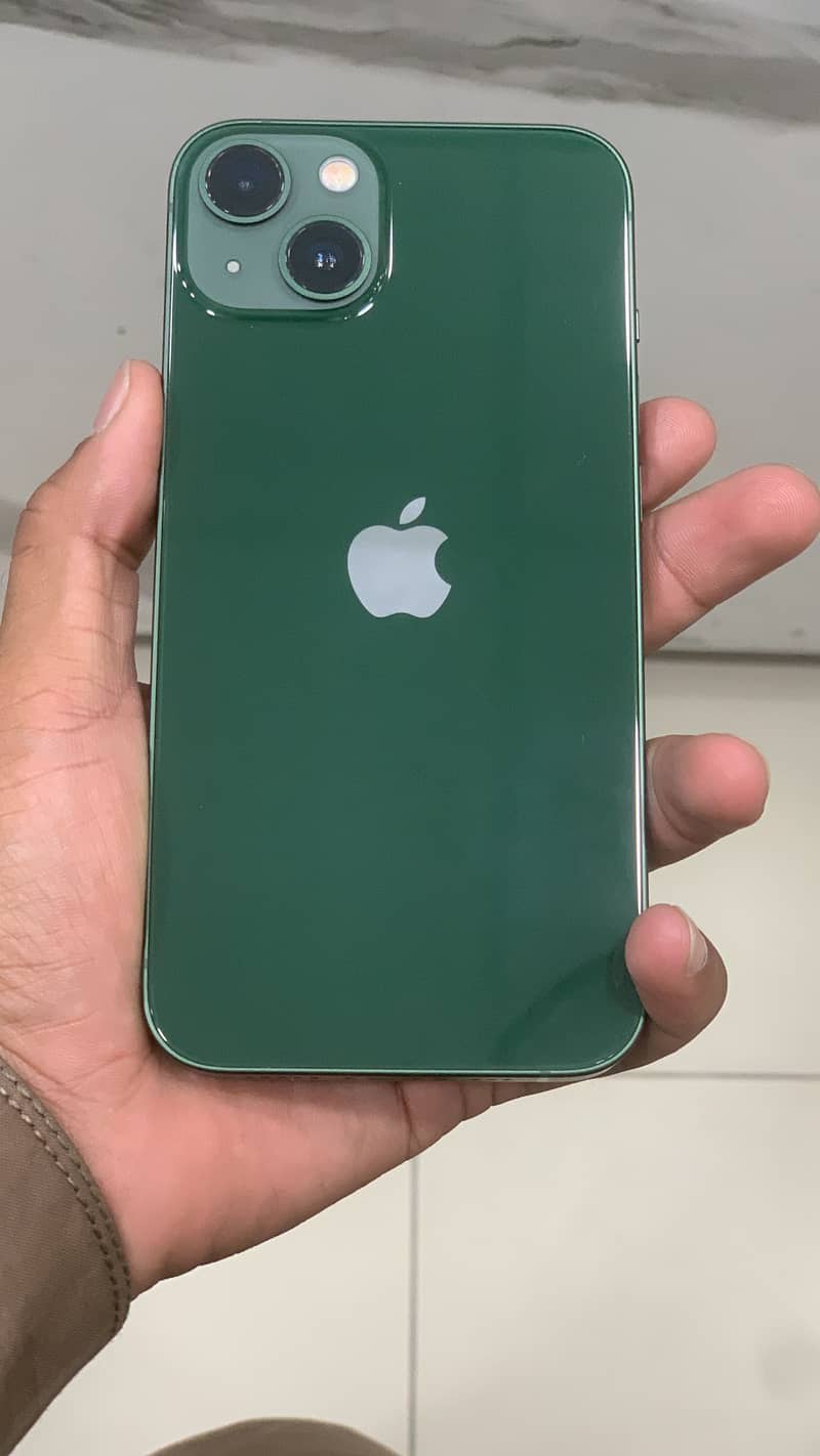 Apple iPhone 13 0