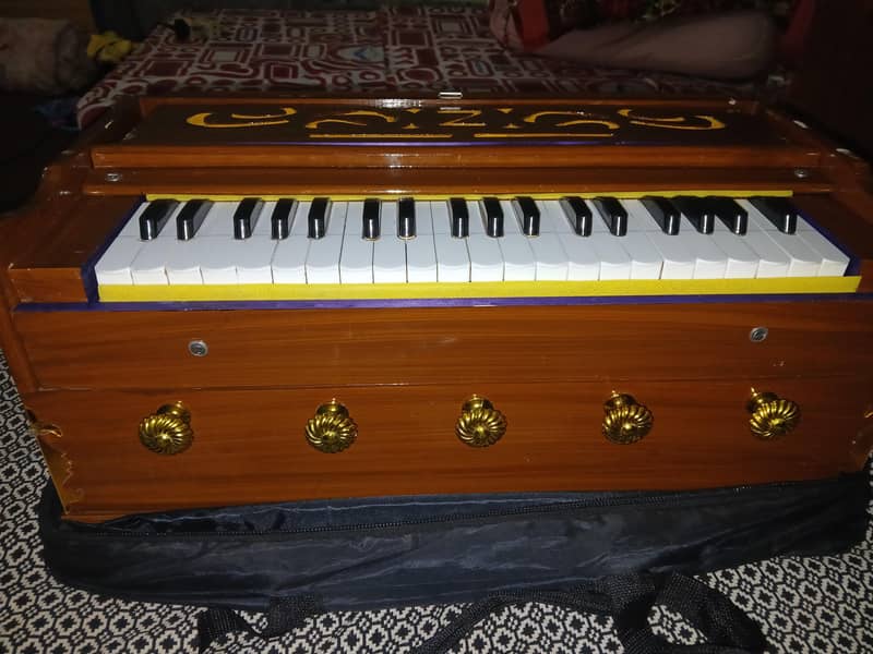 New Harmonium 0