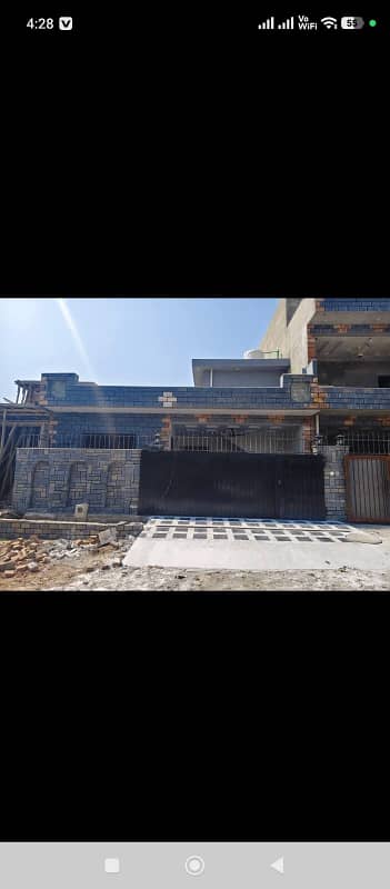 8 Marla ( 30*60 in Block D ) Single Story House Available.