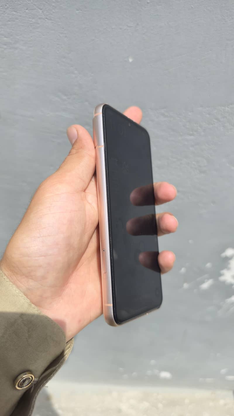 Google Pixel 8 5