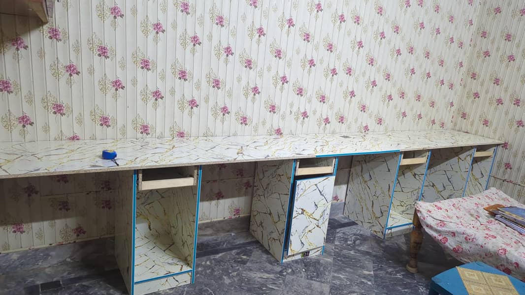 Computer Table 2