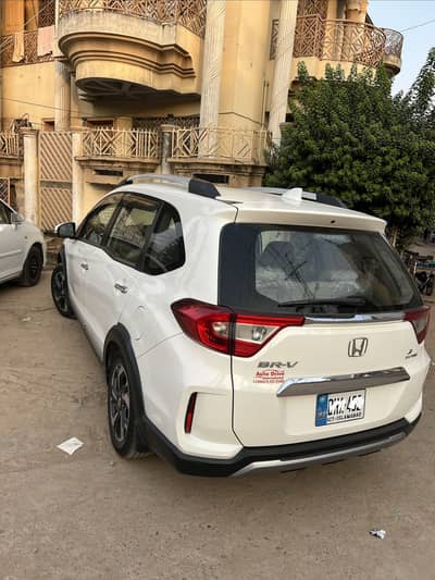Brand new Honda BRV full option