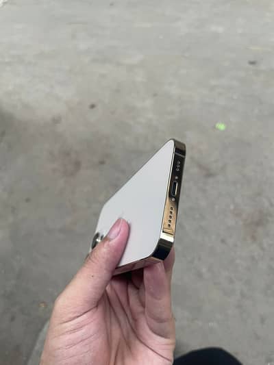iPhone 13 pro PTA approved 128 gb (03221452086)