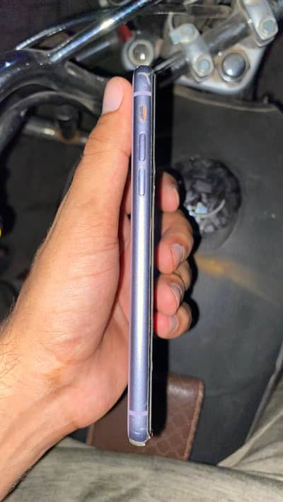 Apple iPhone 11