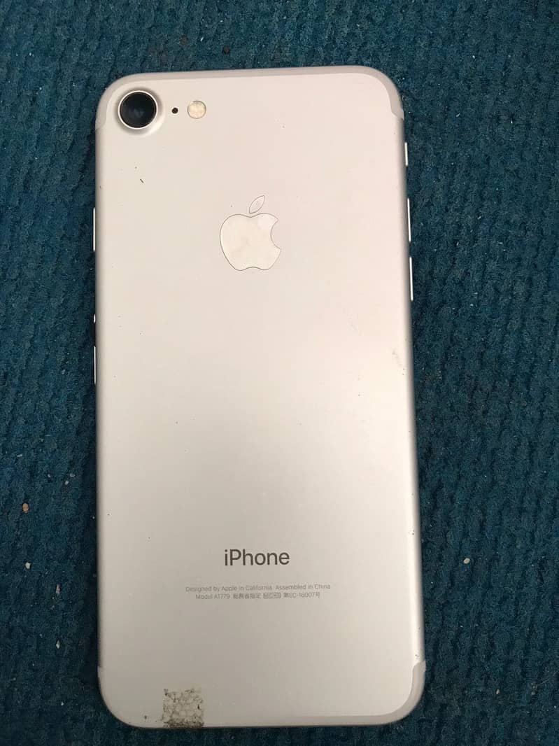 Apple iPhone 7 0