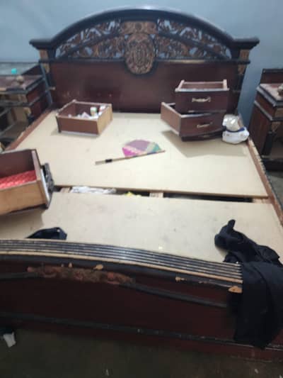 bed and side tables